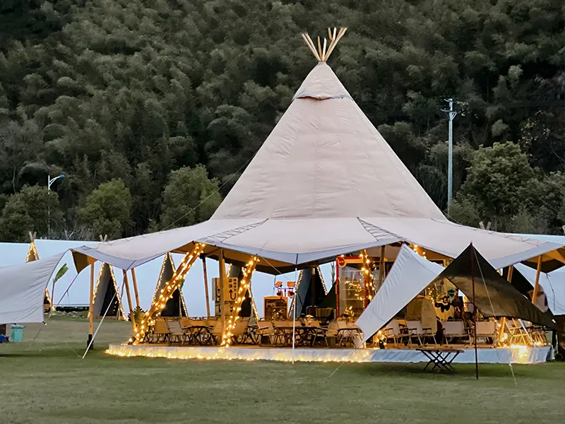 Party Tent is een geweldige keuze voor sociale evenementen